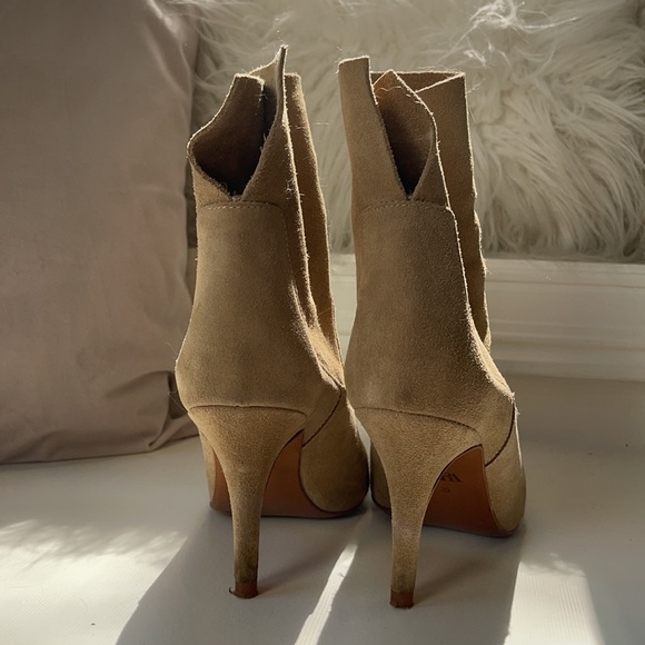 Zara Heeled Booties - Picture 3 of 4